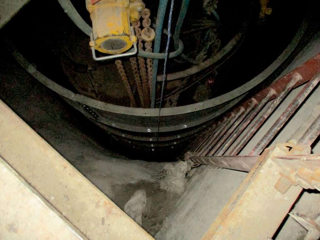 Installation of tubes completed with pouring starting.
