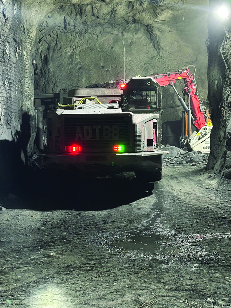 The robust construction and advanced hydraulic technology of Sandvik rock breakers help reduce maintenance and unplanned downtime.